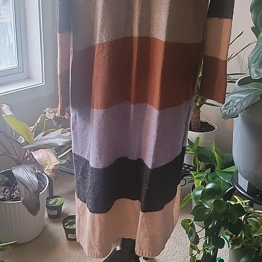 Long Cardigan Sweaters - Picture 7 of 9